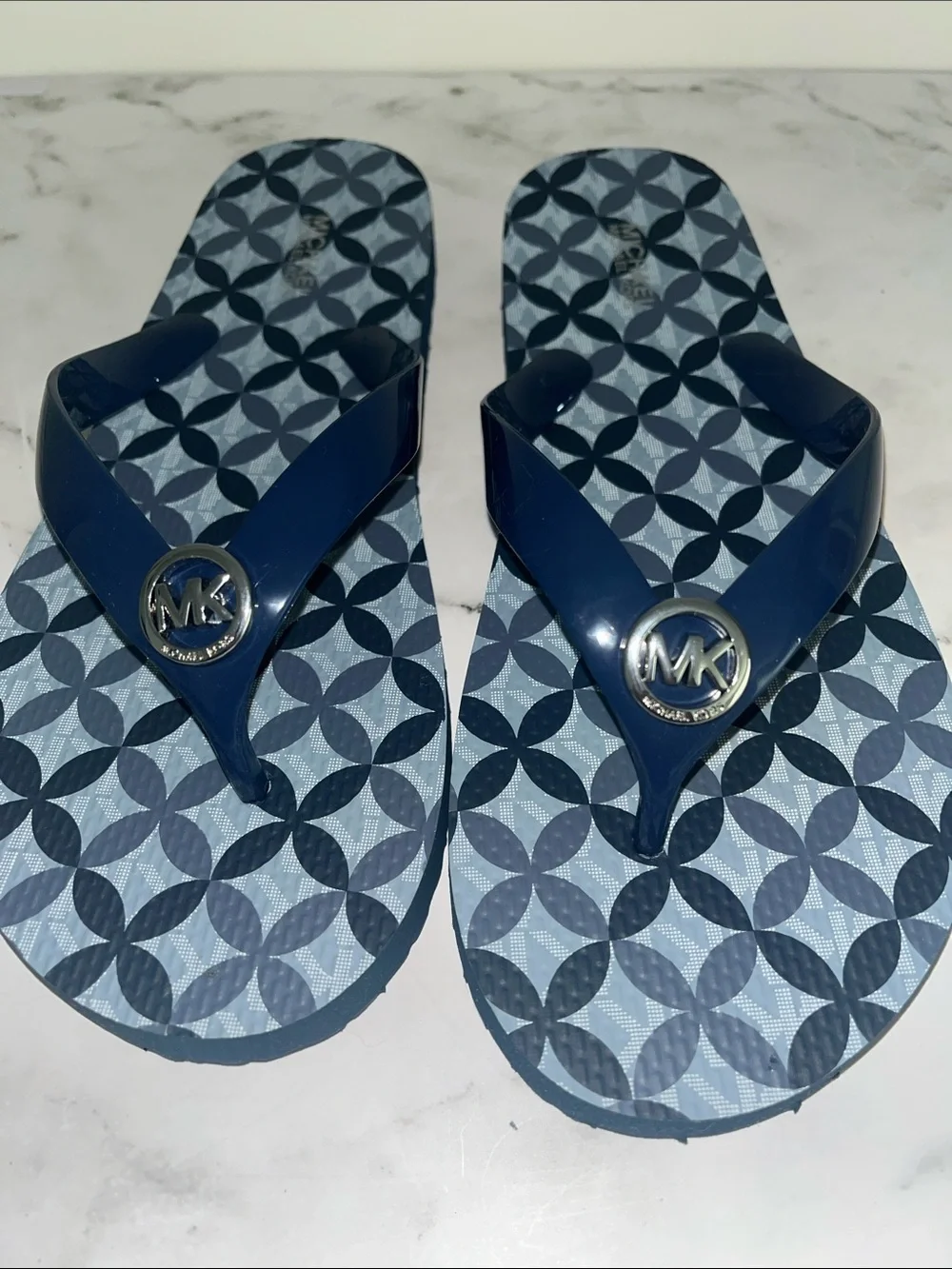 NWOT Michael Kors Navy Patterned Logo Flip Flop Sandals